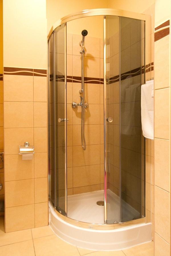 Dom Sportowca Blonie - Mosir Otel Sanok Dış mekan fotoğraf